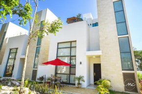 House, Bali LifeStyle, with Car Included Only in October 2022